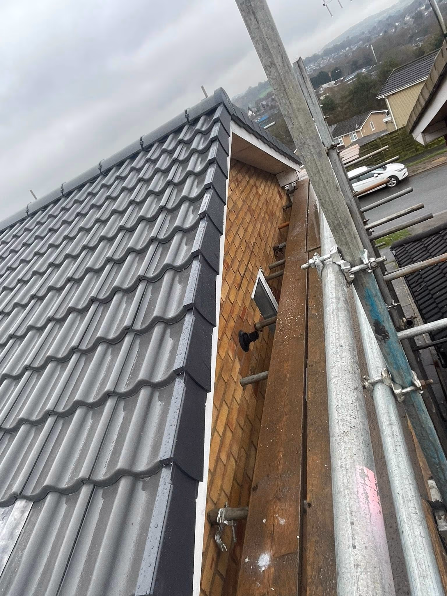 Slipped tile repair